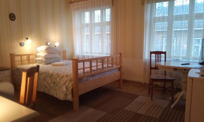 Viljandi Bed & Breakfast | Welcoming Tähe Maja: Pet-Friendly with Daily Breakfast