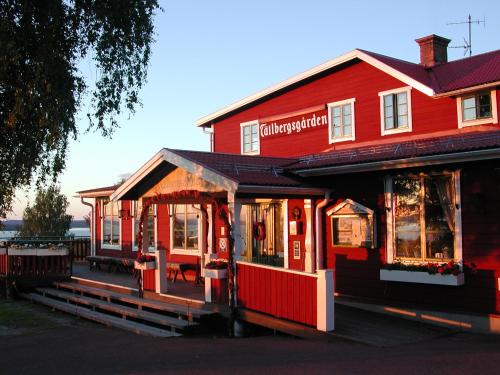 Tallberg Hotel | Discover Tällbergsgårdens Hotell: Pet-Friendly Retreat