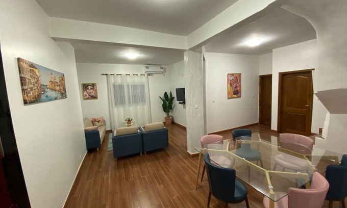 Dakar Apartment | Explore Téranga ONYX: Pet-Friendly Stay with Breakfast