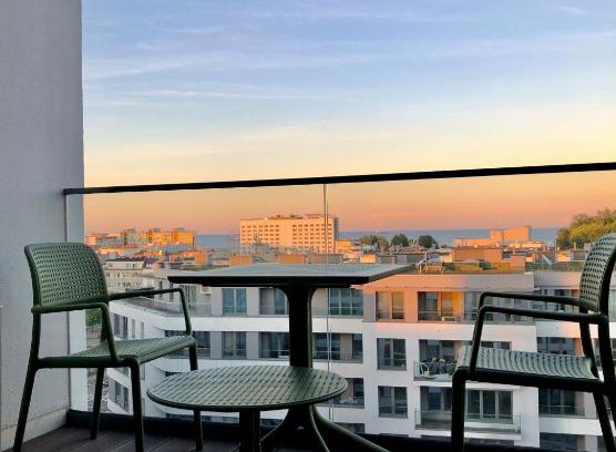 Srodmiescie Apartment | Experience Tłusta Mewa Sea View: 4-Star Pet Friendly Bliss
