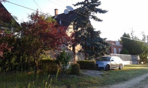 Lakitelek Apartment | Top-Rated Tőserdő: Pet-Friendly Stay with Breakfast Included