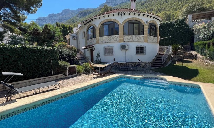 Denia Villa | Ideal Villa with 3 Bedrooms and Private Pool in Dènia
