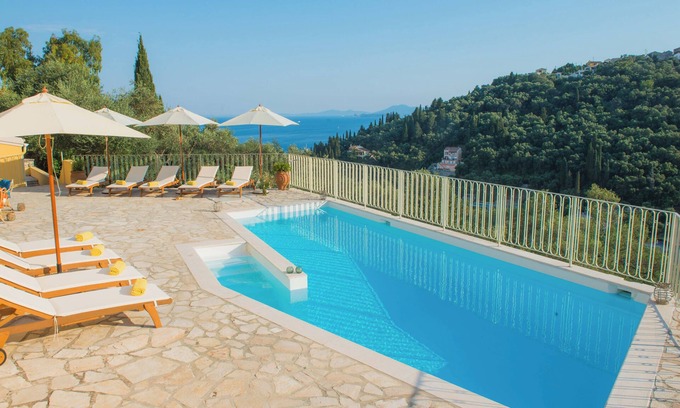 Gimari Apartment | Discover T' adelfia - IRIS: Oceanfront Family Retreat