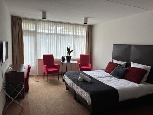 Reusel Hotel | Family-Friendly Comfort at T centrum Reusel - Rated 8/10