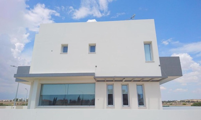 Livadia Villa | Oceanfront Retreat at T&E Villa with Pool and Breakfast