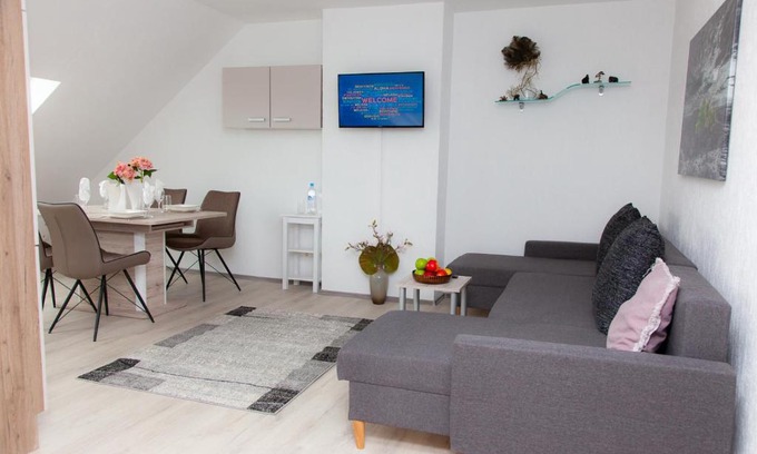 Duisburg Sud Apartment | Elegant T&K Apartments near Messe Fair Trade Düsseldorf