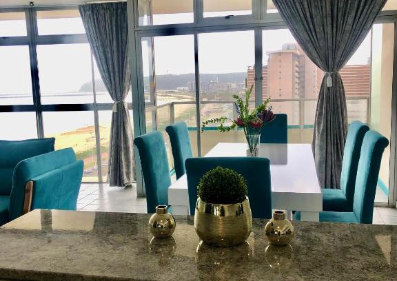 South Beach Apartment | Oceanfront T' Primage Suite on Ten South for Family Getaways