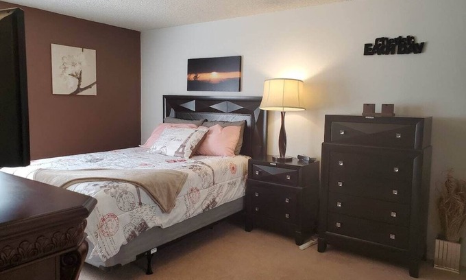 University Place Condo | Discover T Regency Suite with Pool and Kitchen Amenities