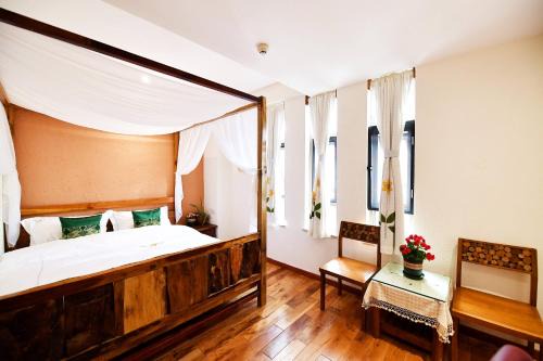 Xishan Hotel | Cozy T&T Story Hotel Near Xi Gong Pier with Hot Tub