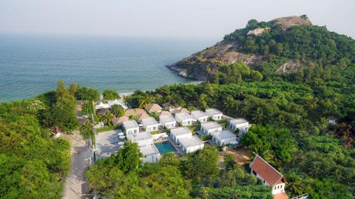 Hua Hin Resort | Beachfront Bliss at T Villas Hua Hin - Pet Friendly Retreat