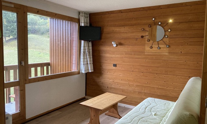 Les Avanchers-Valmorel Apartment | Guest Rated 10/10: Ski-In Comfort at Res Le Pierrer