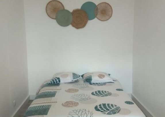 Lorette Apartment | Inviting T2 for 2-3 Guests with Child-Friendly Amenities