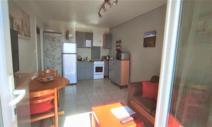 Moulin a Vent Apartment | Tranquil T2 with Mountain Views and Pool Access