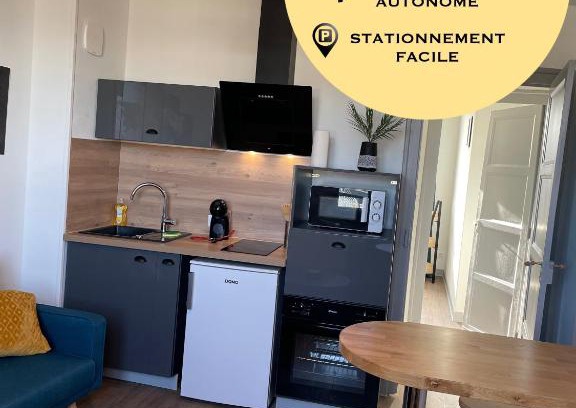 Bourges Apartment | Family-Friendly Appart Hotel le Cygne Near Gare SNCF