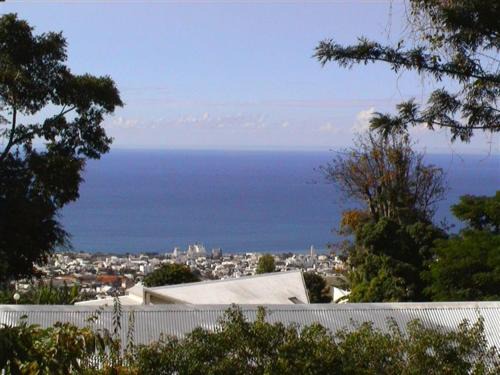 Saint-Denis Apartment | Cozy T2 at Bellepierre with Ocean View & Private Beach