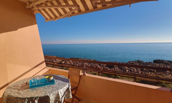 Montpellier Apartment | T2 Apartment with WIFI, seafront, terrace, parking