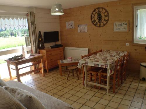 Samoens Apartment | Tranquil Mountain View Apartment Near Samoëns Village