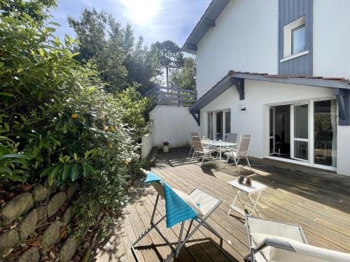 Pyla-sur-Mer Apartment | Bright T2 Cabin with Large Terrace, Steps from the Beach