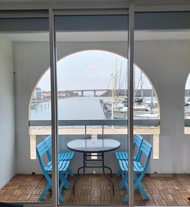 Leucate Apartment | Beautiful T2 Cabin with Breathtaking Harbor Views