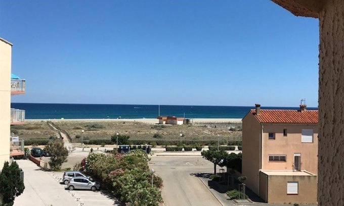 Le Barcares Apartment | Cozy T2 Apartment with Air Conditioning & Sea View in Le Barcarès