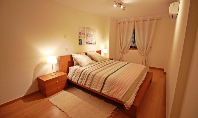 Cascais Apartment | Oceanfront Delight: T2 Cascais Centro with 9.6/10 Rating