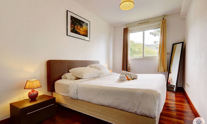 Saint-Denis Apartment | Convenient T2 Corbeilloise Near Saint-Denis Center
