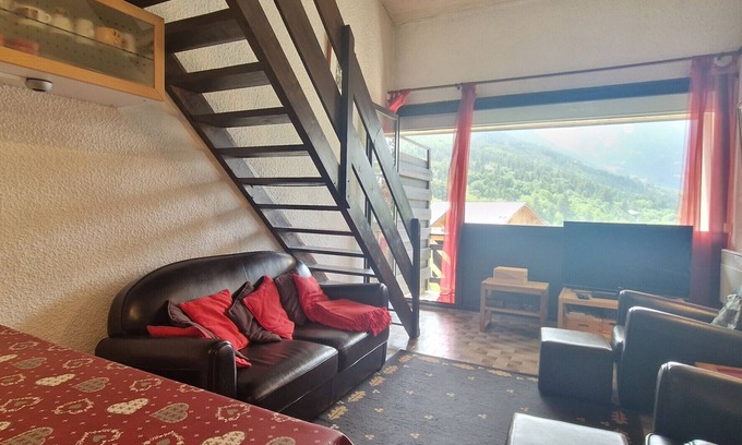 Saint-Chaffrey Apartment | Cozy T2 Duplex Near Slopes with Family-Friendly Amenities