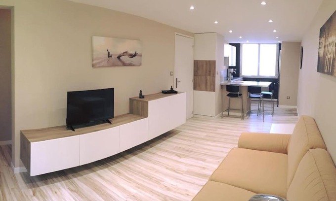 Lalande-Grand Selve Apartment | Cozy T2 Duplex for 4 with Parking – Pet Friendly Stay