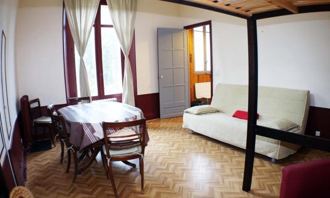 Font-Romeu-Odeillo-Via Apartment | Cozy T2 Font-Romeu: Pet Friendly with Hot Tub & Kitchen