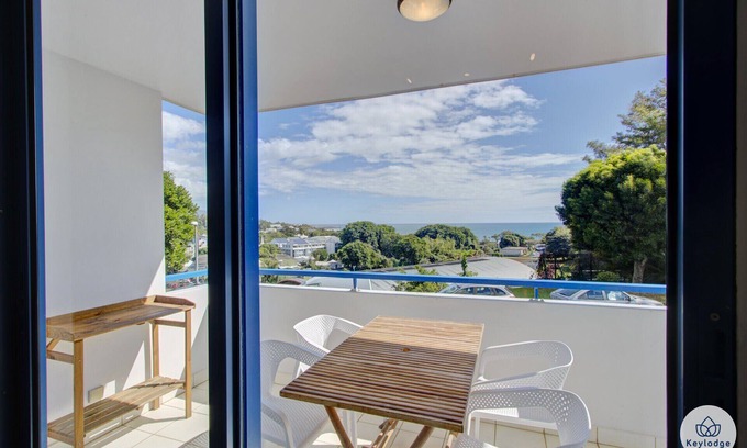 Sainte Marie Apartment | Ocean View Retreat: T2 - Le Padam with Kitchen Access