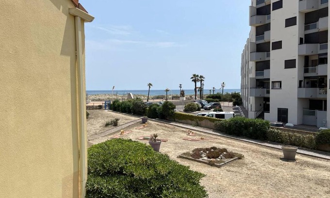 Le Barcares Apartment | Cozy T2 Mezzanine Apartment with Ocean View & Terrace