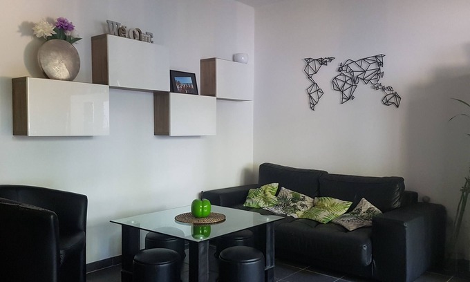 Bayonne Apartment | Eco-Friendly T2 with Ocean View in Bayonne, Rated 8/10