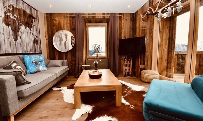 Huez-en-Oisans Ski Chalet | Cozy T2 Chalet Steps from Ski Lifts with Kitchen Access
