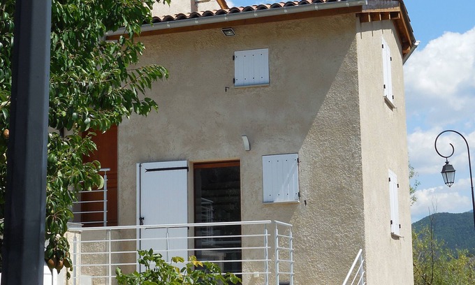 Draix Apartment | Stylish T2 Design Apartment in Digne with Garden & Garage