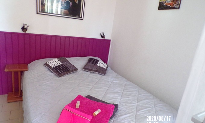 Balaruc-les-Bains Apartment | Cozy T2 with Ocean View & Spa, Guest Rated 9.2/10