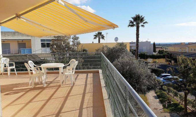 Pera Apartment | Pet-Friendly T2 Pêra with Ocean View & Breakfast Included
