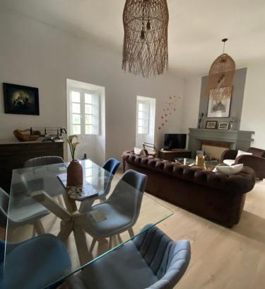 Sollacaro Apartment | Cozy T2 with Ocean View: Pet-Friendly Family Retreat