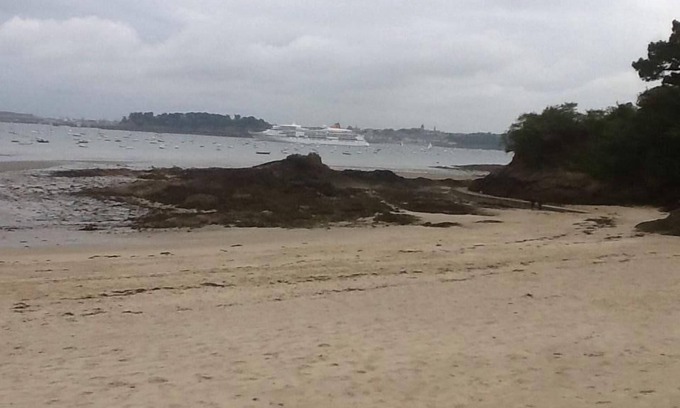 Dinard Apartment | Cozy T2 Apartment for 4, Steps from Beach & Ocean Views