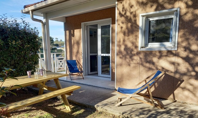 Carnoux-en-Provence Apartment | T2 with swimming pool near Cassis