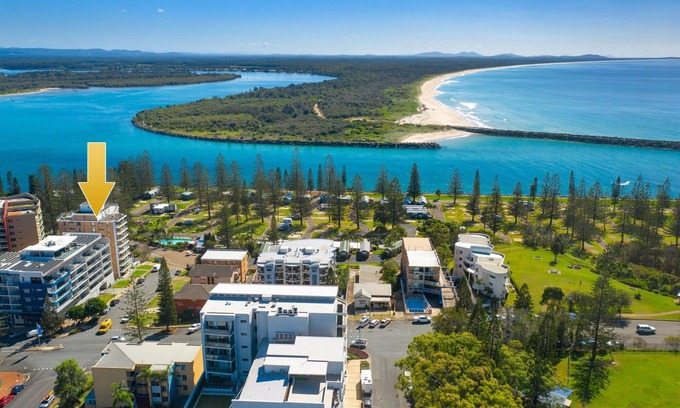 Port Macquarie Apartment | Oceanfront Tasman Towers Penthouse with Private Pool