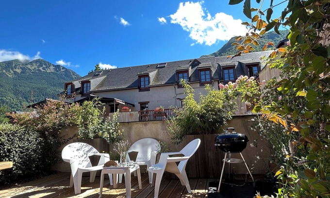 Vignec Apartment | Inviting T3 with Pool, Terrace & Wifi in Saint-Lary