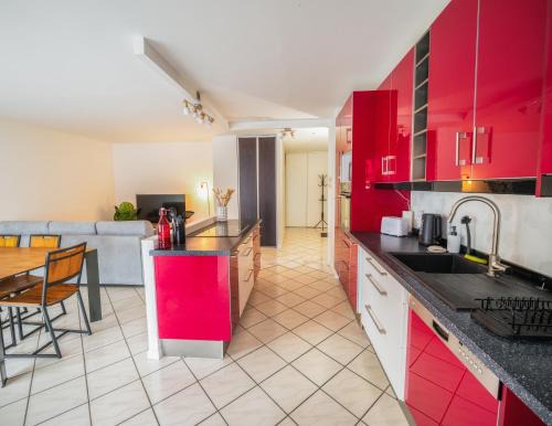 Saint-Julien-en-Genevois Apartment | T3 68m2 Garage Terrasse Gare aux portes de Genève