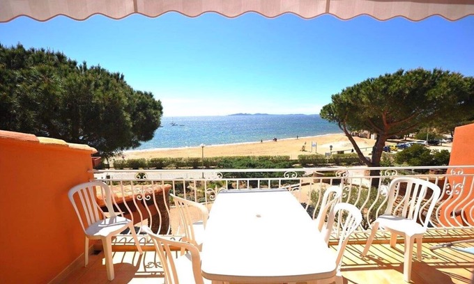 La Londe-les-Maures Apartment | Beachfront Apartment with Heated Pool & Ocean View