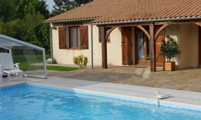 Bordeaux-Lac House | Cozy T3 with Oceanfront Views, Rated 9.6/10 by Guests