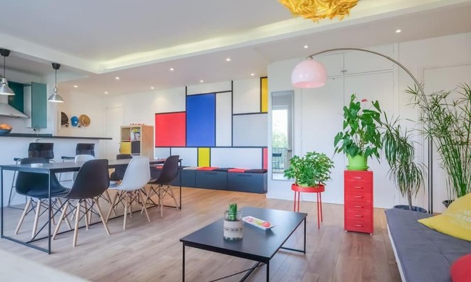 Saint-Giniez Apartment | Bright T3 with Scenic Views Near the Velodrome