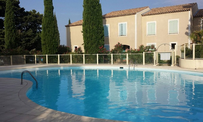 Sainte-Cecile-les-Vignes Villa | T3 luxury residence with swimming pool in the heart of the vineyards