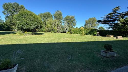 Saint-Marcel-les-Sauzet Apartment | T3 meublé calme avec piscine