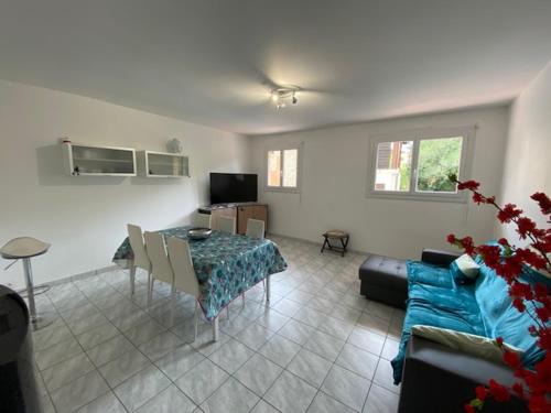 Amelie-les-Bains-Palalda Apartment | Discover T3 Pont Romain: Family & Pet-Friendly Retreat