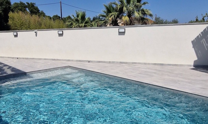 Arena Apartment | Relaxing T3 Premium with Hot Tub in Private Residence
