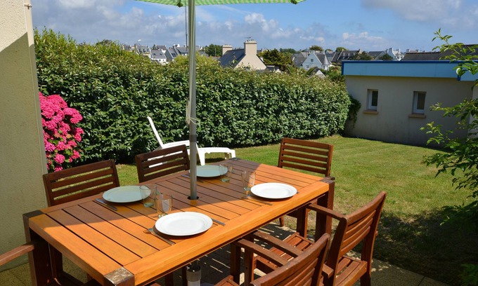 Le Conquet House | Cozy T3 Villa with Heated Pool Steps from the Beach